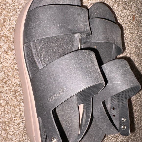CROCS Black platform sandals size 8 - Picture 2 of 4